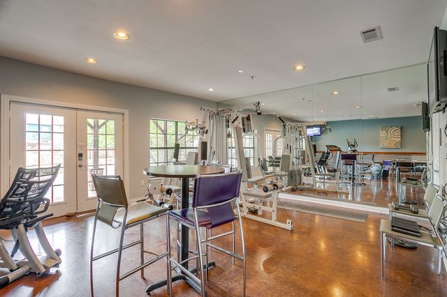 2410 S 2nd Street, Waco, TX 76706