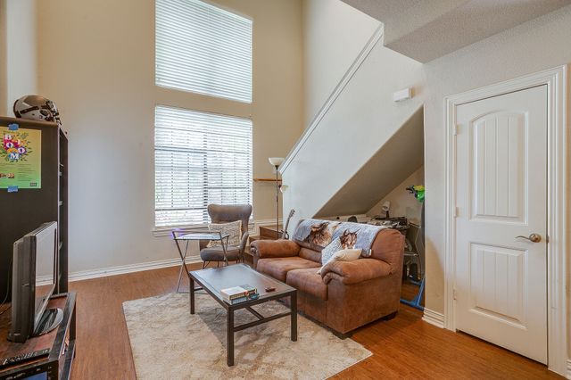 2410 S 2nd Street, Waco, TX 76706