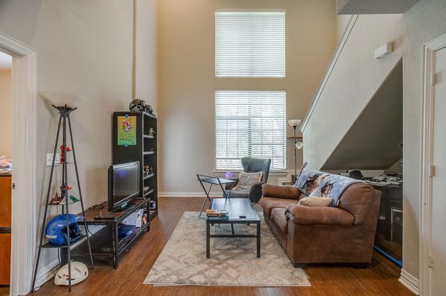 2410 S 2nd Street, Waco, TX 76706