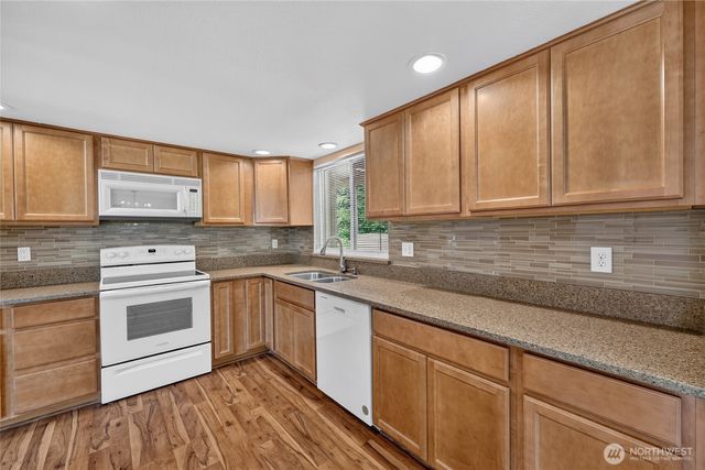4017 107th Place NE, Marysville, WA 98271