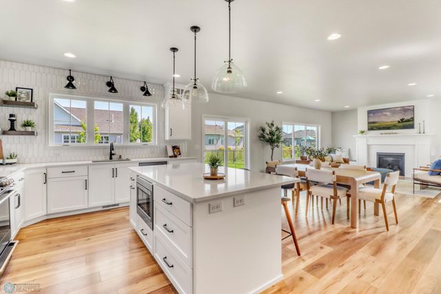 6176 Marigold Loop S, Fargo, ND 58104