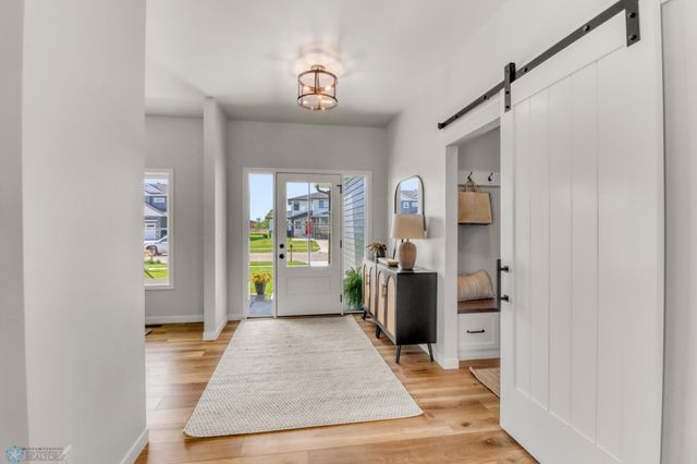 6176 Marigold Loop S, Fargo, ND 58104