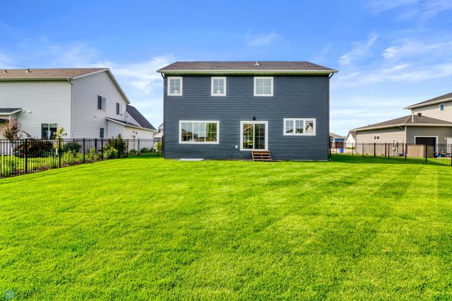 6176 Marigold Loop S, Fargo, ND 58104