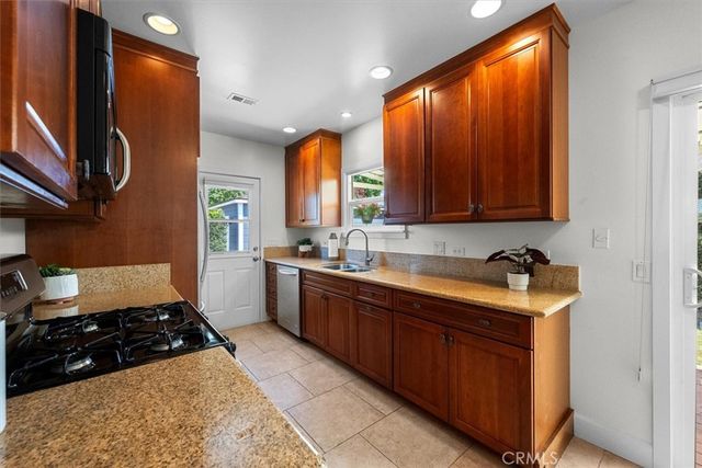 816 Grandview, Fullerton, CA 92832