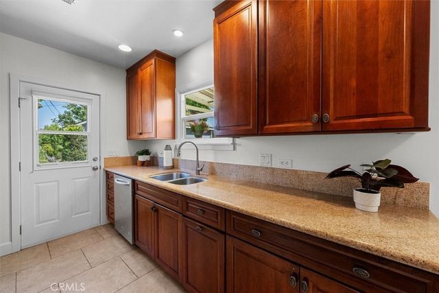 816 Grandview, Fullerton, CA 92832