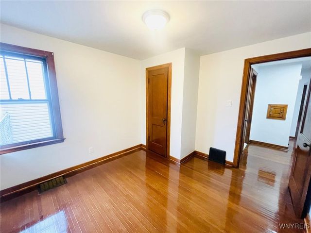 1176 Tonawanda Street, Tonawanda, NY 14207