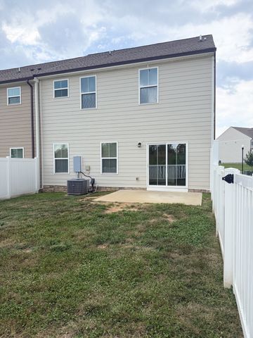 1322 Crescent Ridge, Gallatin, TN 37066