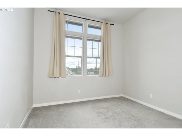 17181 Sw SNOWDALE St 301, Beaverton, OR 97007