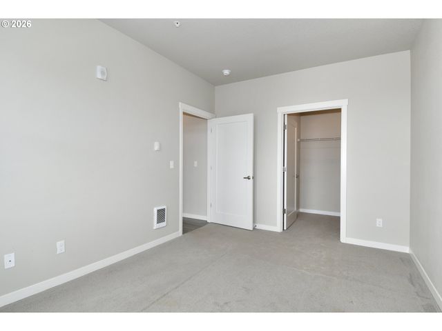 17181 Sw SNOWDALE St 301, Beaverton, OR 97007