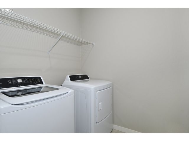 17181 Sw SNOWDALE St 301, Beaverton, OR 97007