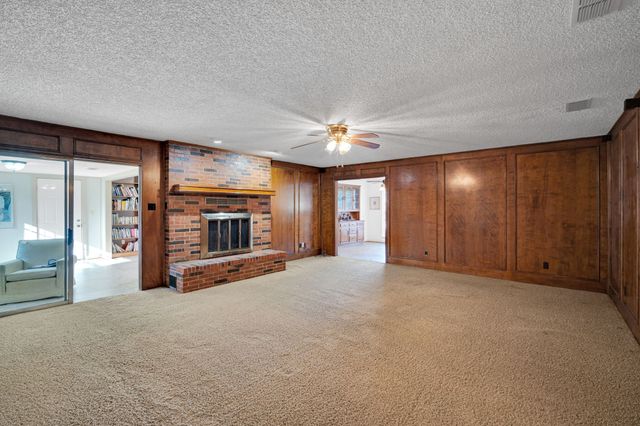 214 Willow Creek Lane, Ovilla, TX 75154