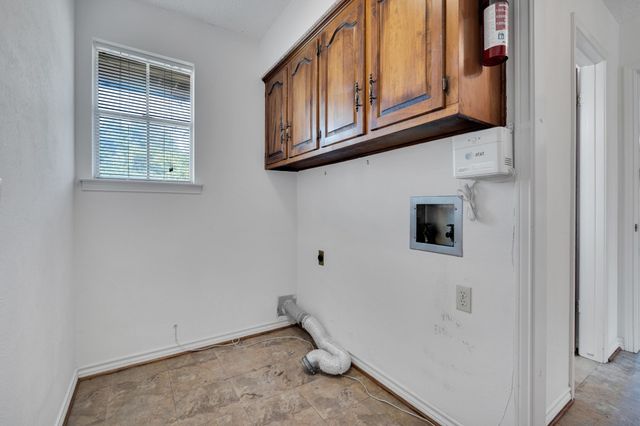 214 Willow Creek Lane, Ovilla, TX 75154