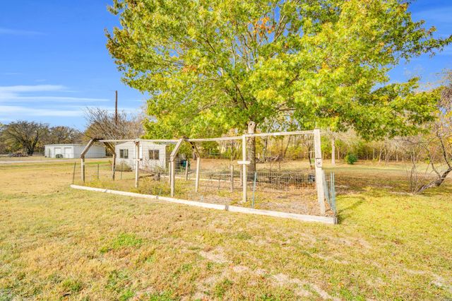214 Willow Creek Lane, Ovilla, TX 75154