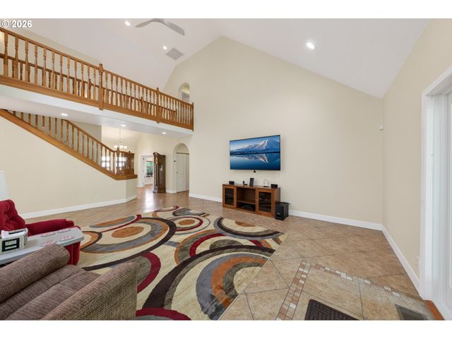 6985 GARDEN VALLEY Rd, Roseburg, OR 97471