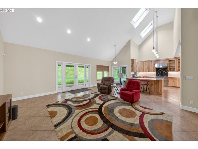 6985 GARDEN VALLEY Rd, Roseburg, OR 97471