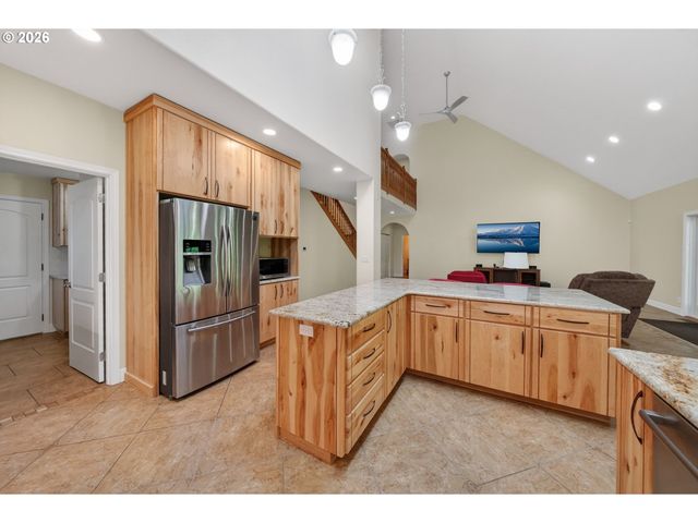 6985 GARDEN VALLEY Rd, Roseburg, OR 97471