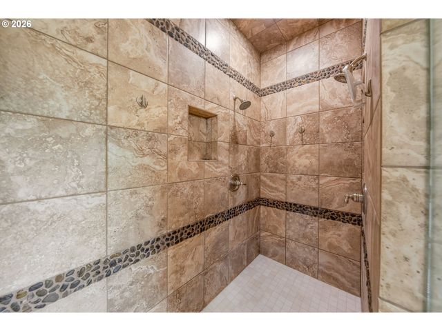 6985 GARDEN VALLEY Rd, Roseburg, OR 97471