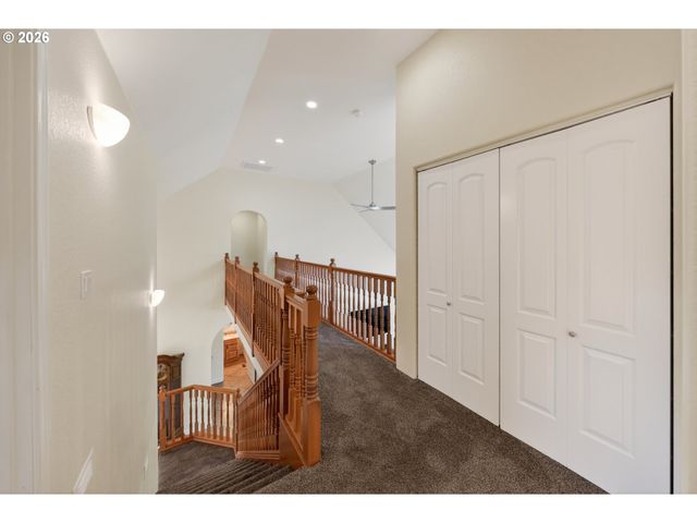 6985 GARDEN VALLEY Rd, Roseburg, OR 97471