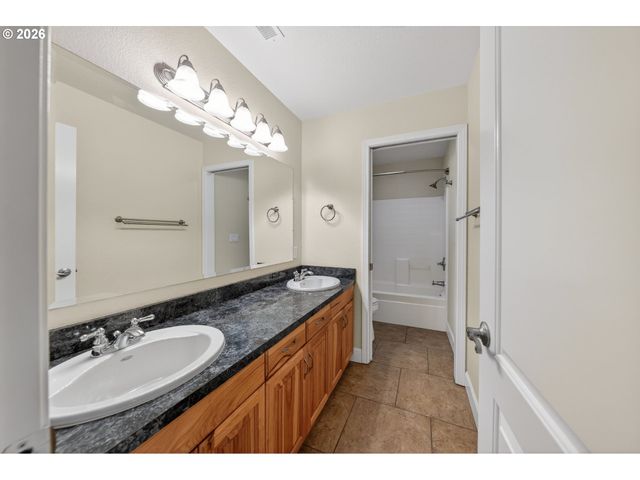 6985 GARDEN VALLEY Rd, Roseburg, OR 97471