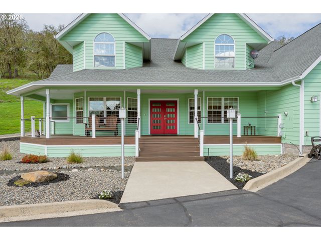 6985 GARDEN VALLEY Rd, Roseburg, OR 97471