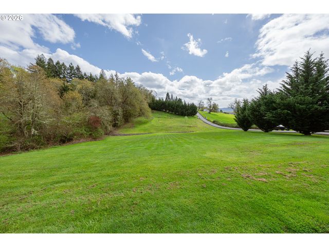 6985 GARDEN VALLEY Rd, Roseburg, OR 97471