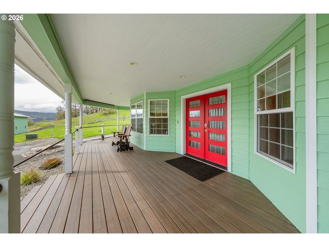 6985 GARDEN VALLEY Rd, Roseburg, OR 97471