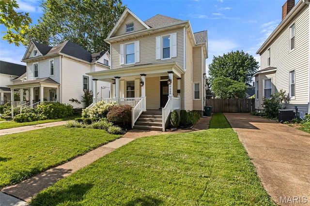 7448 Flora Avenue, Maplewood, MO 63143
