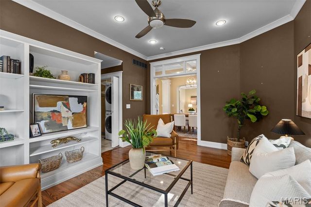 7448 Flora Avenue, Maplewood, MO 63143