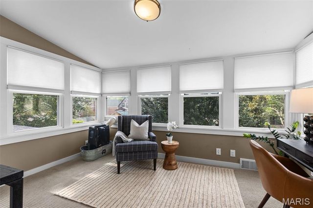 7448 Flora Avenue, Maplewood, MO 63143