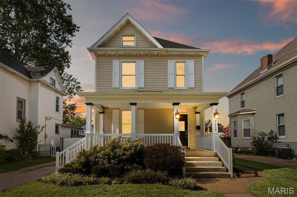 7448 Flora Avenue, Maplewood, MO 63143