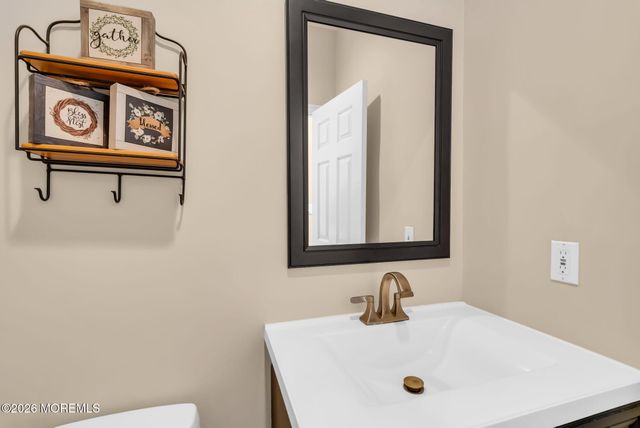 4 Saddlebrook Road, Millstone, NJ 08535