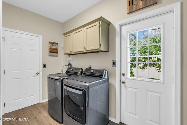 4 Saddlebrook Road, Millstone, NJ 08535