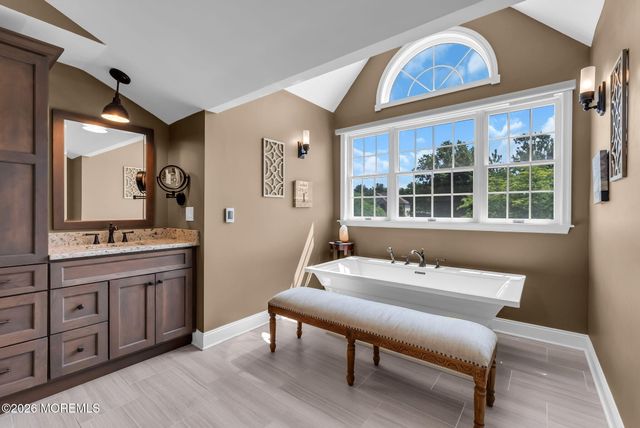 4 Saddlebrook Road, Millstone, NJ 08535