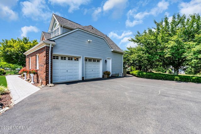4 Saddlebrook Road, Millstone, NJ 08535