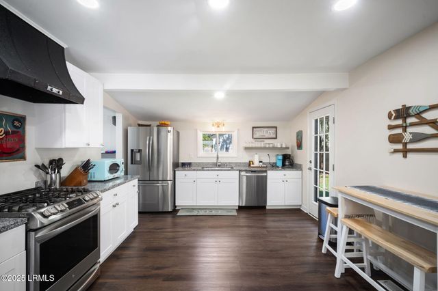 2215 National Street, Beaufort, SC 29902