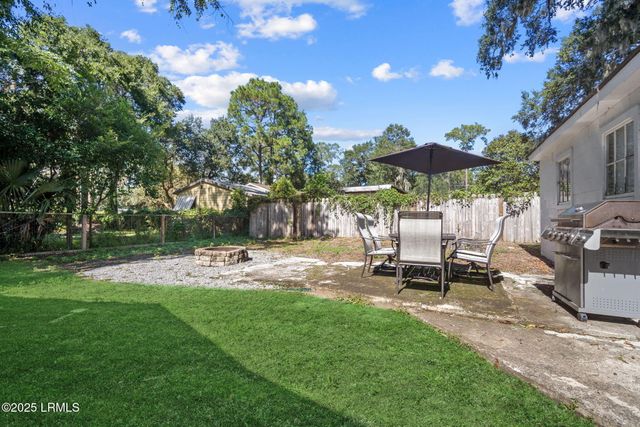 2215 National Street, Beaufort, SC 29902