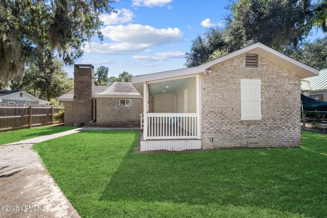 2215 National Street, Beaufort, SC 29902