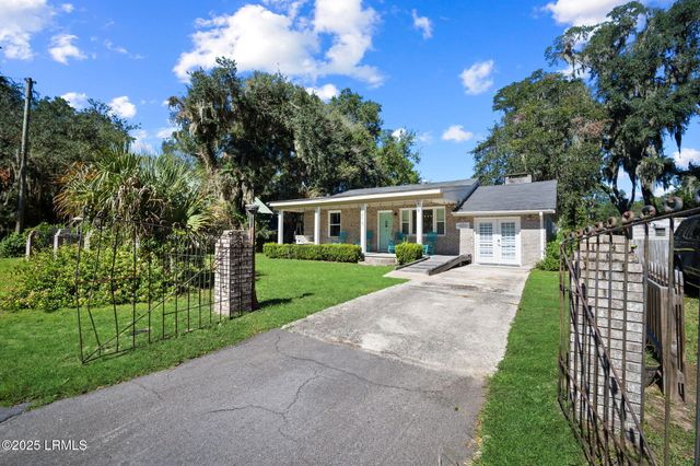 2215 National Street, Beaufort, SC 29902