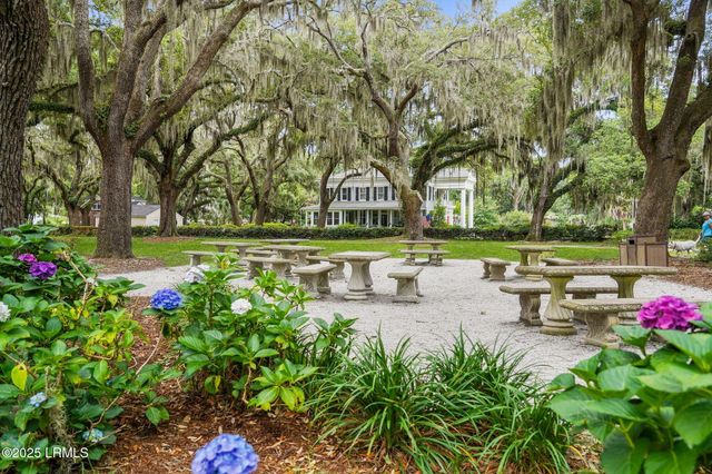 2215 National Street, Beaufort, SC 29902