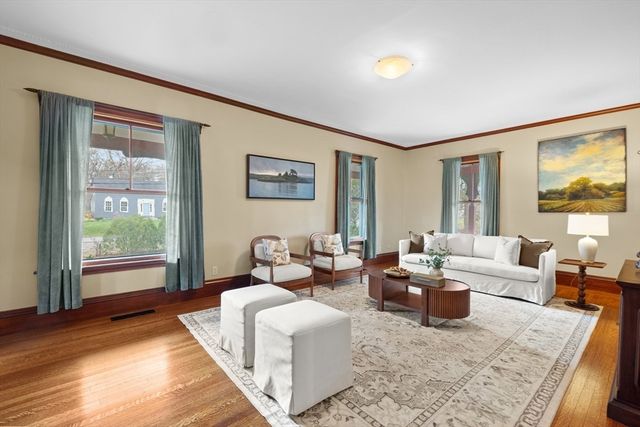 451 Gleasondale Rd, Stow, MA 01775