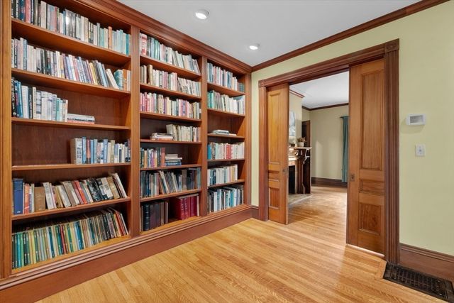 451 Gleasondale Rd, Stow, MA 01775