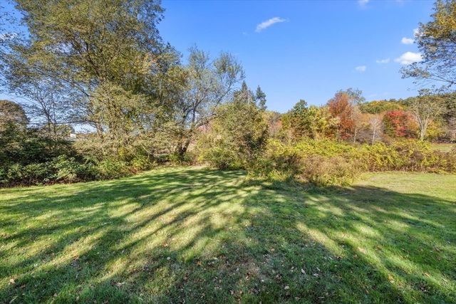 451 Gleasondale Rd, Stow, MA 01775