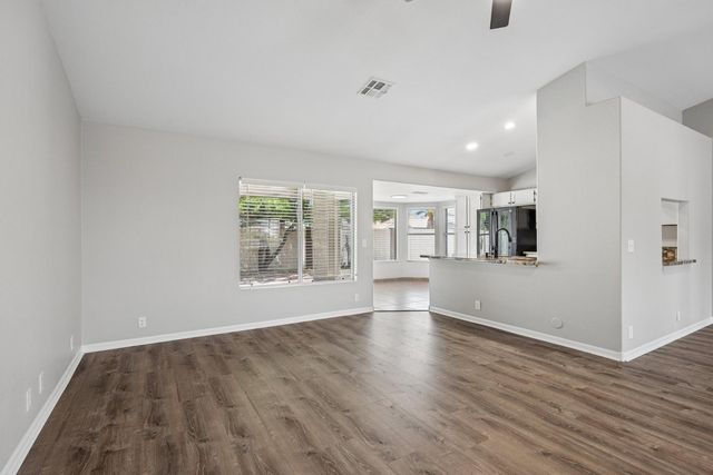 8734 W Bloomfield Road, Peoria, AZ 85381