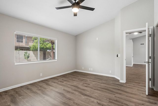 8734 W Bloomfield Road, Peoria, AZ 85381