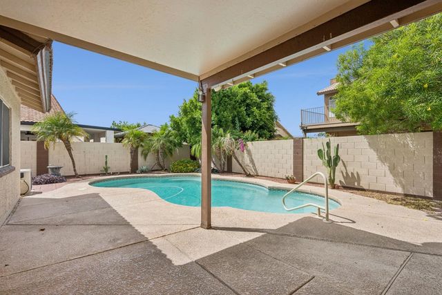 8734 W Bloomfield Road, Peoria, AZ 85381