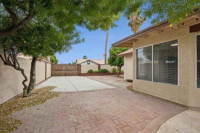 8734 W Bloomfield Road, Peoria, AZ 85381