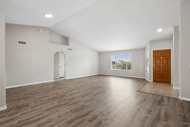 8734 W Bloomfield Road, Peoria, AZ 85381