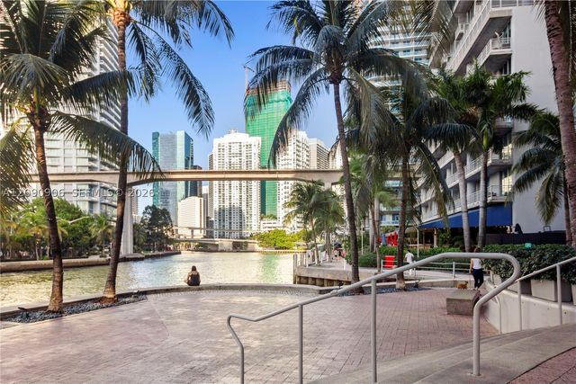175 SW 7th St 1710, Miami, FL 33130