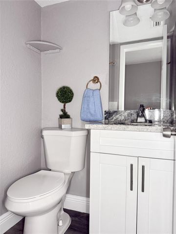 5229 TENNIS COURT CIRCLE, Tampa, FL 33617