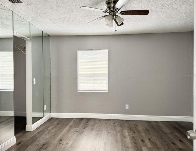 5229 TENNIS COURT CIRCLE, Tampa, FL 33617